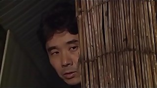 Peeping a japanese couple (Full: shortina.com/TLY4XjBU)